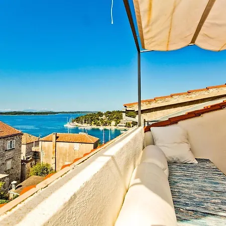 Sunce Hvar Town